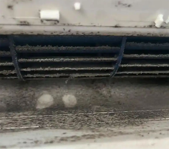 宣城空调吹的风有股烧焦味是怎么回事